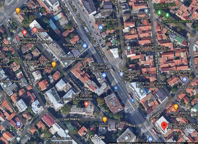 Uknjiženo!!!Dimitrija Tucovica 29, Beograd. На продају су остали бр. 7 и бр. 8. Напомена : Није за Джипове, само кола до 5 м.